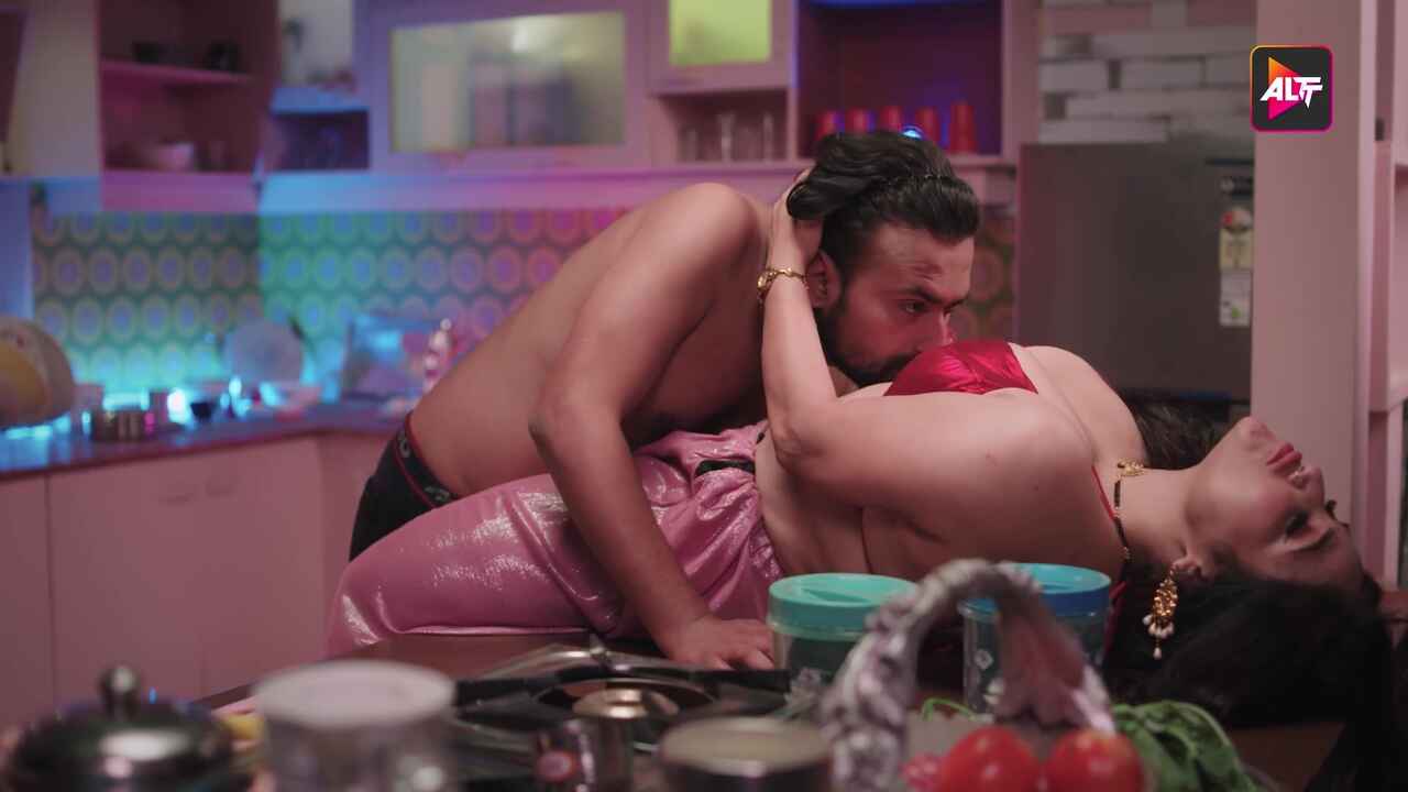 Utha Patak 2024: Adegan Panas Episode 2 Web Seri Hindi Xxx Di Aplikasi Altt