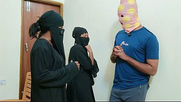 Goyang Pantat Besar Panas Dua Saudariku Berhijab Sampai Lemas