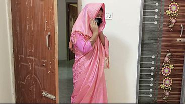 Desi Bhabhi Digencet Ganas Sama Dever Dengan Suara Benggala Yang Menggairahkan