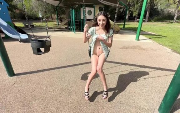 Amber Summer Main Di Tempat Umum Dan Dapet Isian Dalam