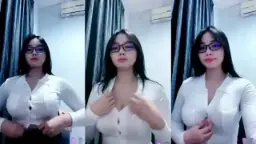 Julia Lea: Kemeja Ketat Yang Menggoda Dan Membuat Nafsu Bergelora