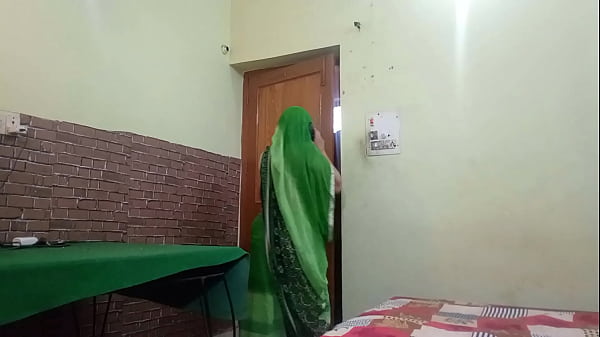Desi Gadis Liar Melayani Nafsu Di Kamar