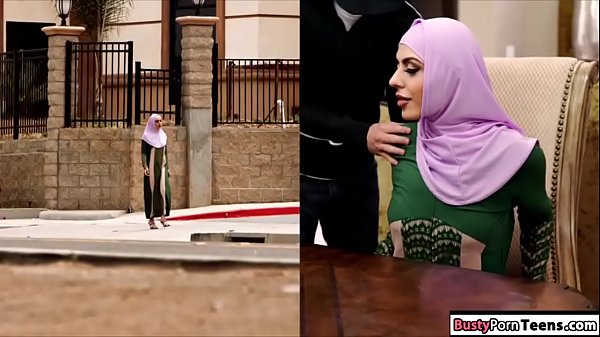 Gadis Arab Menggoda Dengan Mulut Dan Dirangkul Nafsu