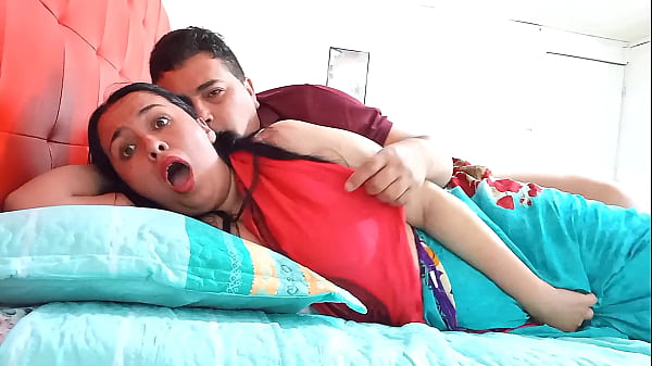 Ibu Tiri India Digoyang Kencang Oleh Anak Tirinya – Adegan Panas Desi