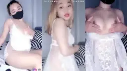 Sari Telanjang Dada Tanpa Penutup