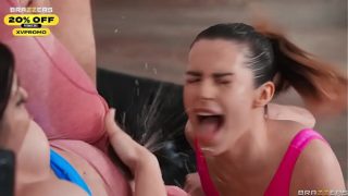 Brazzers Klub Muncrat: Keira Croft Dan Chanel Camryn Basahin Kamu!