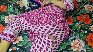 Ibu Tiri Celananya Sobek, Si Anak Tiri Langsung Ngewe Dari Belakang, Pantat Bundar Digebukin Habis.