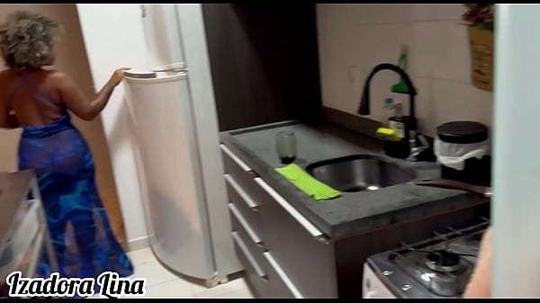 Sobrinho Safado Me Encheu De Porra Na Cozinha Vazia