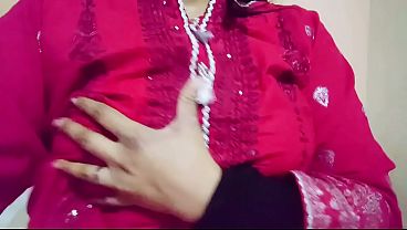 Desi Bhabi Ko Chod Ke Pani Nikal Diya, Hindi Audio Mein Suno
