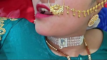 Pasangan India Seksi Di Kamar, Bercinta Romantis Dengan Suara Hindi Yang Jelas