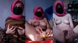 Abg Berjilbab Bikin Video Colmek Buat Konten
