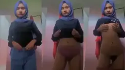 Abg Bocil Hijab Lagi Pamer Tocil, Bikin Ngilu!