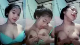 Dini Si Gadis Sma Pamer Memek Buat Doi