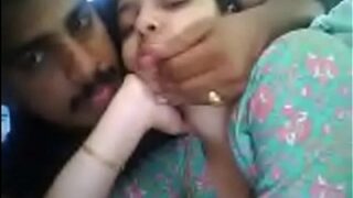 Pasangan Muda Ngentot Di Depan Kamera Di Video Sex India Xxx