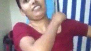 Video Cewek Andhra Pamer Baju Telanjang Bikin Makin Horny