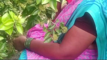 Bhabhi India Dijabanin Di Kampung, Ngewe Di Luar Rumah, Bikin Basah.