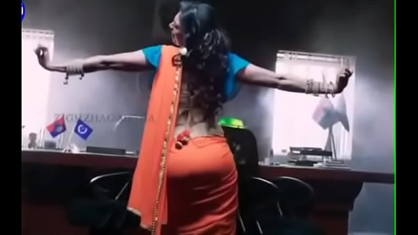 Desi Pantat Montok Dibungkus Saree, Bikin Ngiler Pengen Gigit.