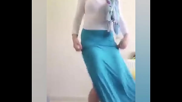 Tarian Arab Yang Bikin Nafsu Naik, Goyangannya Bikin Pengen Lebih.