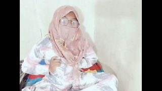 Tante Hot Indonesia Bikin Viral, Colmek Pake Botol Sambil Ngeres.