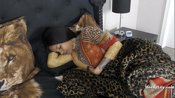 Anak Tiri Gak Kuat, Akhirnya Nyari Kepuasan Dari Ibu Tiri.