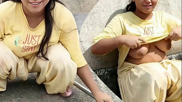 Cerita Panas Bini Muda Di Atap Rumah, Goyang Desa Bikin Makin Erotis