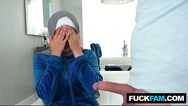 Tetangga Hijab Kena Kejutan Kontol, Sophia Leone Sama Nicky Rebel
