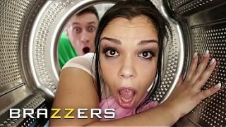 Tonton! Brazzers – Cewek-cewek Macet Parah, Akhirnya Ngewe Keras Sama Bintang-bintang Top Brazzers!
