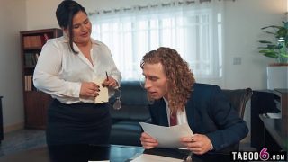 Sarah Si Arab Montok & Karla Lane Si Binal, Giliran Ngedot Kontol Bos Di Kantor.