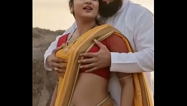 Desi Bhabhi Saree Me Boobs Dabake Pyar Kare