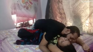 Video Bokep Kakak Adik Tiri India Paling Hot, Suara Jelas, Musik Bikin Makin Bernafsu.