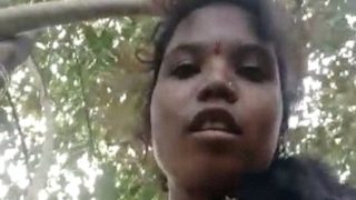 Adivasi Cewek Ngentot Sama Pacar Di Hutan, Bebas Dan Liar.