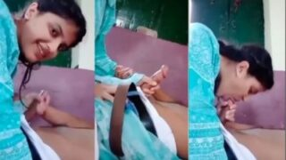 Desi Cewek Ngeblow Sepupunya Sendiri, Hot Banget!