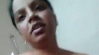 Ibu Rumah Tangga Lagi Naik Kontol Kekasih Gelap, Video Panas.