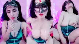 Tante Amora, Toket Gede, Colok Memek Basah Sampe Muncrat.