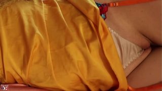 2219 (03) – Cewek Prancis Binal Pake Lingeri Seksi (bra, Thong, Sabuk Garter), Heels Sama Stoking, Jilatin Lubang, Jilat Bola, Gaya Anjing, Omongan Kotor.