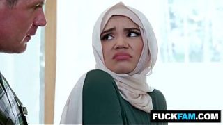 Ngentot Pertama Kali Hijabi Manis Sama Tukang Ledeng Gagah, Jason Sarcinelli Bikin Muncrat