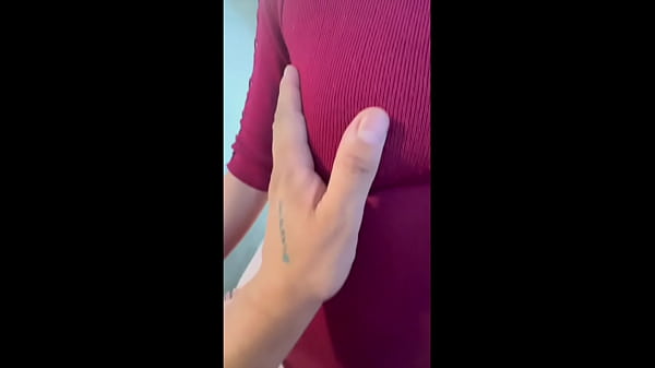 Mengguncang Meja Di Studio Sambil Ngewe Enak Sama Murid Suamiku Sendiri