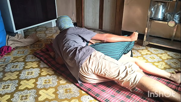 Ngentot Adik Tiri Manisku Di Dapur, Sambil Meja Goyang-goyang.