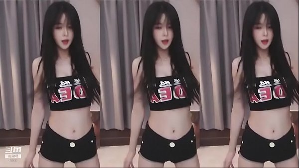 Cô Gái Trung Quốc Khoe Thân Hình Thon Thả, Nhảy Múa Cực Gợi Cảm.