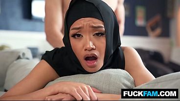Hijabi Kena Kenalkan Budaya Amerika, Jade Kimiko Sama Parker Ambrose Makin Panas