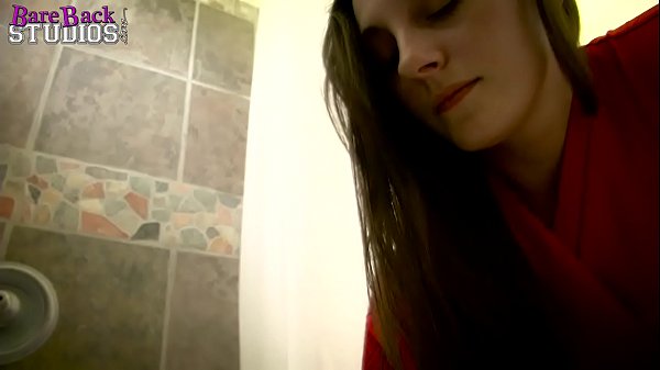 Melanie Hicks, Si Ibu Tiri Muda Yang Bikin Anget Di Ranjang