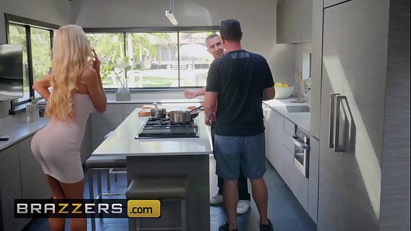 Istri Nyata – (courtney Taylor, Keiran Lee) – Courtney Bantuin Suami Biar Ngenyangin – Brazzers