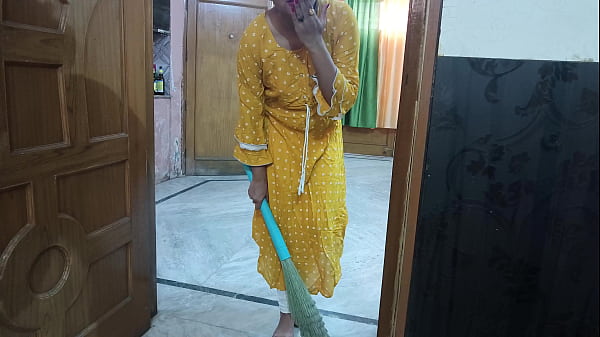Pembantu Malu-malu Tapi Toket Gede, Ngewe Bosnya Puas Banget, Suara Hindi Bikin Makin Liar