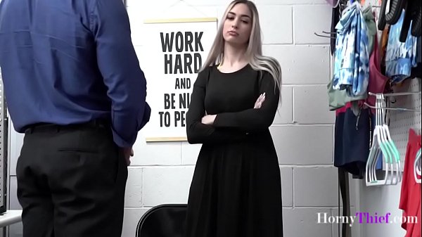 Remaja Lon*e Berjilbab Ngentot Polisi Biar Bebas Dari Penjara – Delilah Day | Hornythief