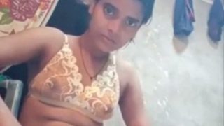Desa Dekat Gunung, Cewek Desa Buka Paha, Video Telanjang Desa.