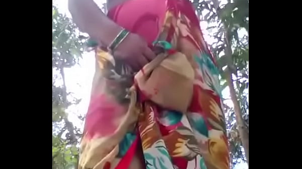 Bhabhi Desi Roshni Lagi Pamer Tubuh Montoknya Yang Bikin Ngiler.