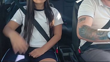 Teman Bapakku Jemput Abis Sekolah, Malah Tangannya Jelajah Kemana-mana.