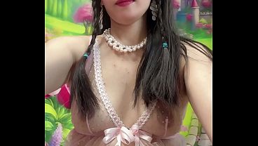 Gadis Manis Asia Yang Bikin Pengen Cubit Pipinya Sambil Ngintip Celana Dalamnya.