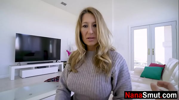 Nenek Tiri Yang Horny Minta Digenjot Sama Cucu Tirinya