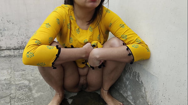 Ngentot Di Luar Sambil Pipis, Gaji Gedein, Semua Aku Kasih, Ngomong Kotor Hindi Xxx Hd.